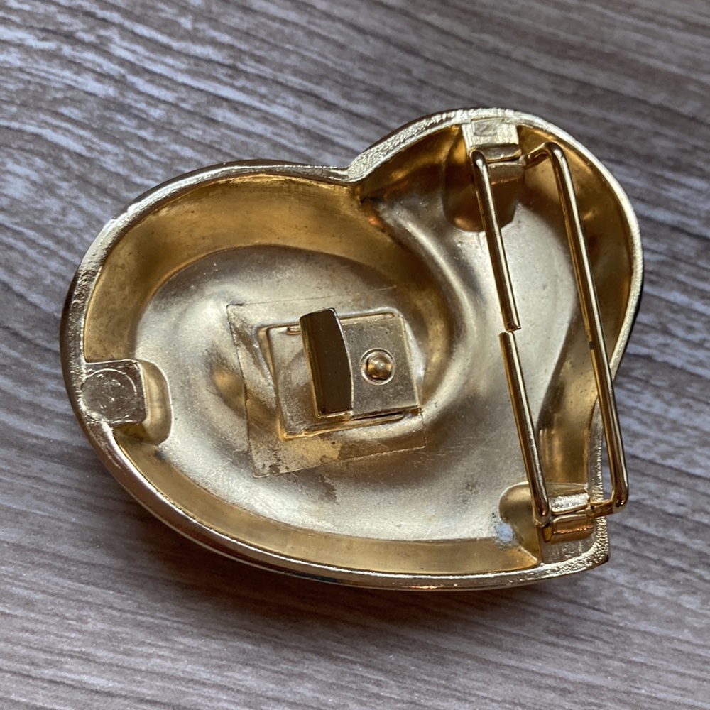 Puffy Heart belt buckle in gold color brass - Picture 3 of 14